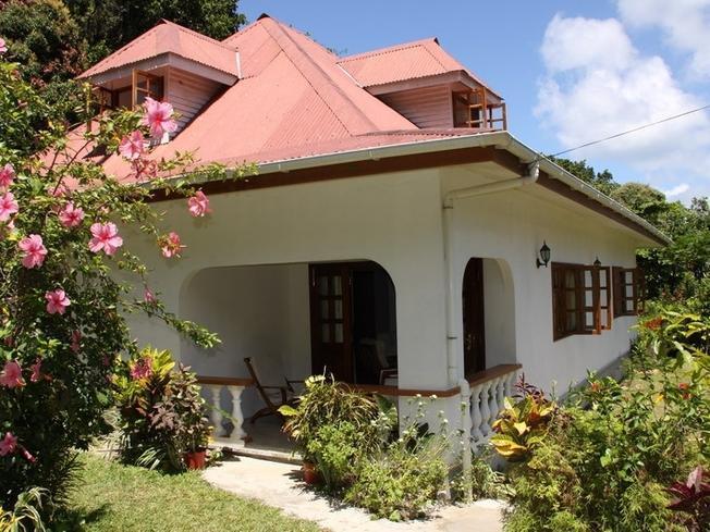 Liane De Mai Bed & Breakfast La Digue Exterior photo